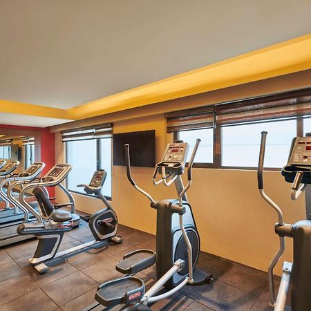Hilton Garden Inn Lucknow Buitenkant foto