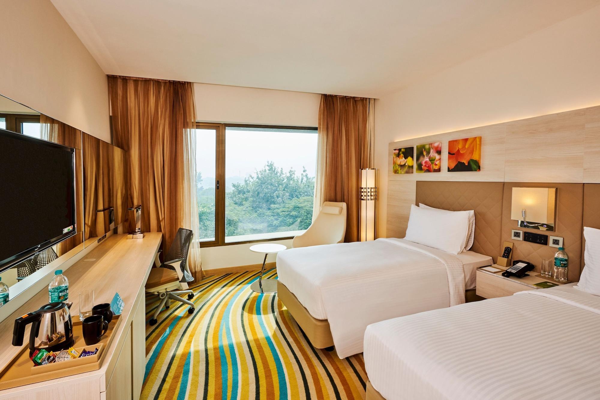 Hilton Garden Inn Lucknow Buitenkant foto