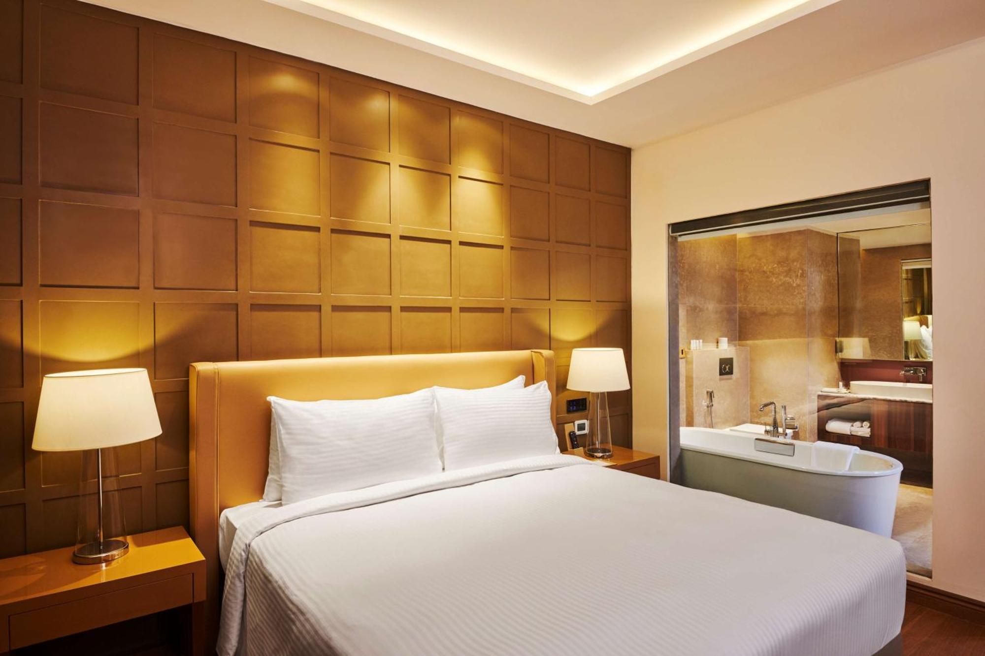 Hilton Garden Inn Lucknow Buitenkant foto