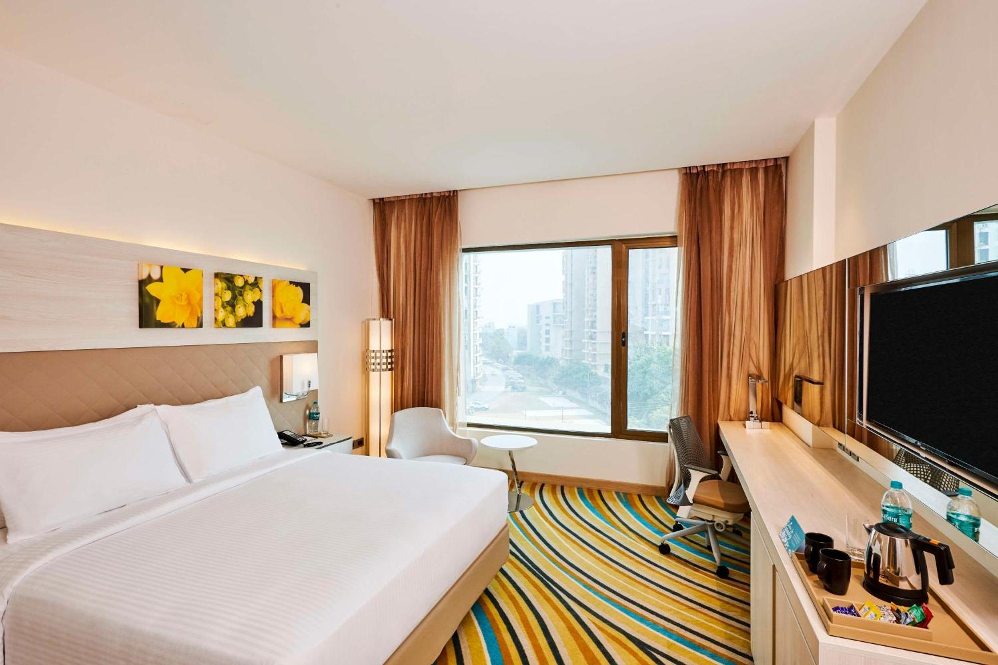Hilton Garden Inn Lucknow Buitenkant foto
